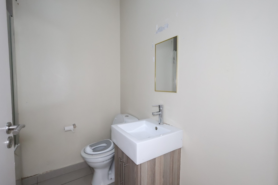 2 Bedroom Property for Sale in Parklands Western Cape